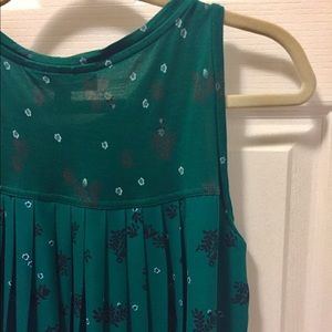 Pleat-back sleeveless top from the Loft